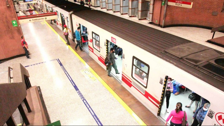 Metro de Santiago cierra varias estaciones de Línea 1 por disturbios en el exterior