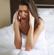 Existen varios mitos acerca de cómo superar una noche de fiesta y alcohol tras la resaca, por ello te contamos si es real que con el ejercicio se puede pasar la famosa caña.