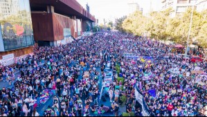 Día Internacional de la Mujer: Estos son los desvíos de tránsito por la marcha del 8M en Santiago