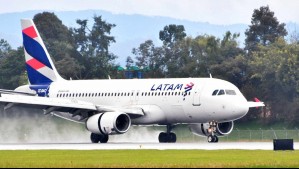 'Incidente técnico' en vuelo Sidney-Santiago deja pasajeros y tripulantes de cabina heridos