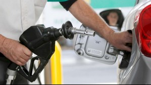 Fuerte alza en precio de la bencina: Conoce cuántos pesos subirá por litro la próxima semana