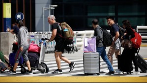 Turista británico pagó más de $10 millones por un viaje: Así estafan los falsos taxistas del aeropuerto