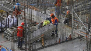 Sueldos pueden superar los $2 millones: ¿Cuánto ganan los trabajadores de la construcción?