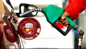 Fuerte alza en precio de la bencina: Conoce cuántos pesos subirá por litro este jueves