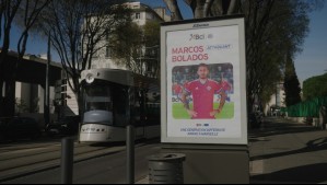 A días de Chile versus Francia: Bci instaló 12 paletas publicitarias en Marsella con los rostros de 'La Roja'