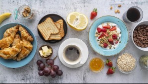 Los tres alimentos que no deberías consumir en el desayuno, según recomendaciones de neurocientíficos