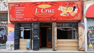 Anuncian cierre de sucursal de histórico restaurant 'J Cruz' en Valparaíso: 'Nos sentíamos abandonados