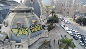 Detienen a acusado de vandalizar con grafitis la cúpula del Museo de Bellas Artes: Portaba drogas y un arma blanca