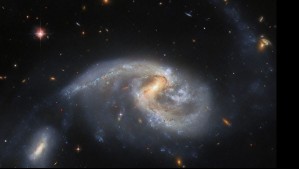 Telescopio espacial Hubble capta dos galaxias separadas por 'solo' 40.000 años luz