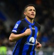 Alexis Sánchez recibe un importante sueldo en el Inter de Milán e incluso se encuentra dentro de los 50 jugadores mejor pagados de toda la Serie A. Conoce cuánto gana el Niño Maravilla en Italia.
