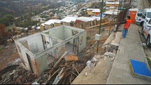 'No tenemos nada': Afectados por los incendios en la región de Valparaíso cuestionan Plan de Reconstrucción
