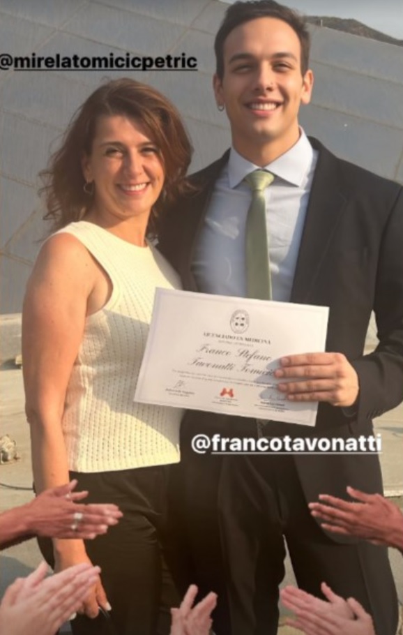 Mirela Tomicic y su hijo Franco