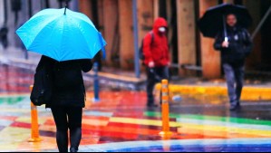Chubascos en Santiago: Alejandro Sepúlveda anticipa el día con probabilidad de precipitaciones en la capital