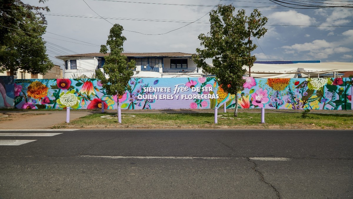 Danone realiza mural colaborativo en medio de centro comunitario de San Miguel Danone realiza mural colaborativo en medio de centro comunitario de San Miguel