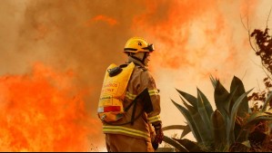 Declaran Alerta Roja para la comuna de Valparaíso por incendio forestal cercano a infraestructura crítica
