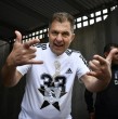 Conoce detalles del plan que está preparando el nuevo presidente de Blanco y Negro, Aníbal Mosa, para Colo Colo, de cara al centenario del club. Remodelar el Estadio Monumental y mejorar la gerencia deportiva son algunas ideas.