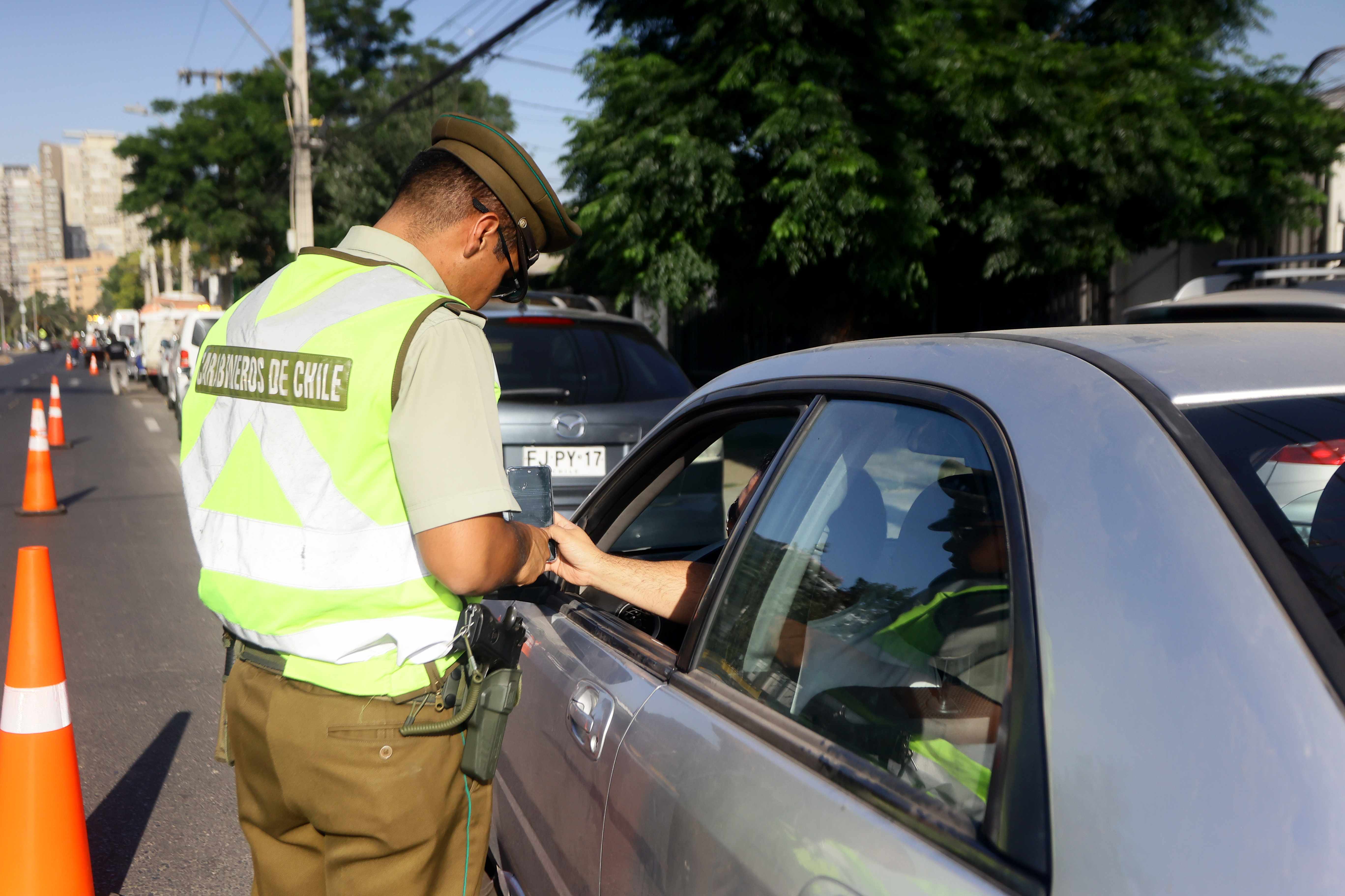 Reglamento de grabado de patentes: ¿En qué lugar de los vidrios se debe hacer?