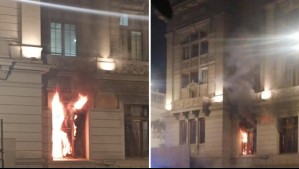 Incendio afectó al Palacio de los Tribunales de Justicia en pleno centro de Santiago