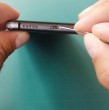 El puerto de carga de tu celular acumula de polvo y suciedad que impide que se cargue bien, por ello a continuación te mostramos cómo puedes limpiarlo sin que se dañe.