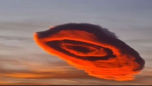 Captan asombrosa 'nube lenticular' en los cielos de la región de Antofagasta