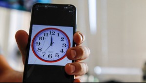 Próximo cambio de hora en Chile: Revisa si se atrasan o se adelantan los relojes