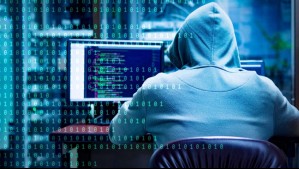 Alteró bases de datos de banco chileno para robar $16 millones: Deberá devolverlos y pagar $10 millones más