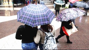 Sistema frontal en Santiago: Dan a conocer cuándo será el peak de lluvias y advierten posibles remociones en masas