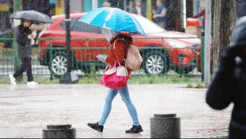 Lluvia en Santiago tendrá una pausa en las próximas horas: Conoce en qué momento llovería de nuevo