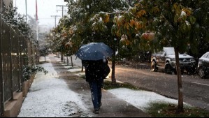 Se registran nevazones en la precordillera de la Región Metropolitana: ¿Podría nevar en el centro de Santiago?