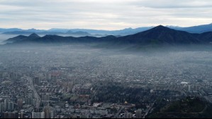 ¿Qué es la Preemergencia Ambiental y qué autos tienen restricción vehicular en Santiago?
