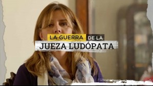 La guerra de la jueza ludópata: Hermanos la acusan de dilapidar $6 mil millones en bienes familiares para apuestas