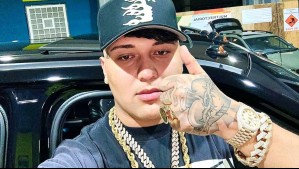 Asaltan a cantante urbano Ithan NY en Maipú: Le robaron su auto y cuatro cadenas de oro avaluados en $50 millones