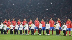 Tras concurso de Banco Bci: Niños nacidos el día del triunfo de Chile en Copa América 2015 escoltaron a jugadores