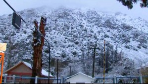 Nieve en Cajón del Maipo: Imágenes muestran sector de San Gabriel completamente de blanco