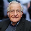 Revisa en detalle los desmentidos sobre la muerte de Noam Chomsky. Este martes las redes sociales estallaron tras los reportes del deceso del escritor y filósofo, aunque más tarde algunos afirmaron que esto era falso.