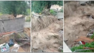 Video muestra violento derrumbe de muro tras colapso de canal en Limache: El agua inundó el patio de una casa