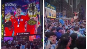 El feroz 'trolleo' de hinchas chilenos en pleno banderazo argentino: Proyectaron a Alexis Sánchez en Times Square