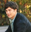 Revisa en detalle cómo luce actualmente el protagonista de la teleserie Medcezir. La ficción fue reestrenada recientemente por las pantallas de Mega, con gran éxito.