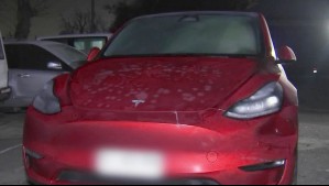 Intentaron robar un auto Tesla, pero la alta tecnología del vehículo les impidió llevárselo