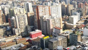 Gastos comunes subirían por alza de luz y reajuste del sueldo mínimo: Esto tendrías que pagar a fin de mes