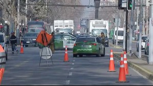 Reportan fuga de gas tras rotura de matriz cerca de centro comercial y bencinera en Ñuñoa: Emergencia fue controlada