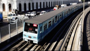 Metro de Santiago restablece el servicio de la estación Manuel Montt en Línea 1