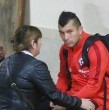 Este sábado 13 de julio se conoció la muerte de Marisol Soto Severino, madre de los futbolistas chilenos Gary y Kevin Medel.  Una vez confirmada la noticia, comenzaron los saludos de apoyo para la familia del \\\'Pitbull\\\'.