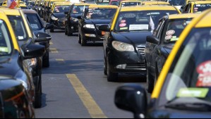 'Red articulada': Habla primera denunciante de taxistas que drogarían a sus pasajeros para robarles a la salida de bares