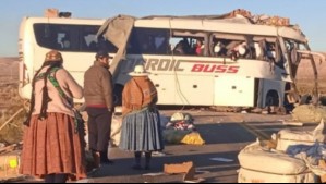 Suben a 22 los muertos por fatal accidente de bus en Bolivia: Un chileno fallecido y otros cinco compatriotas heridos