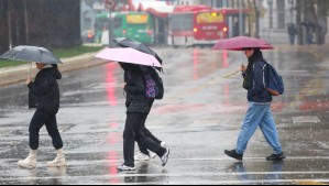Hasta cinco días seguidos de lluvia en Santiago: Prestigioso centro meteorológico noruego amplía pronóstico para la RM