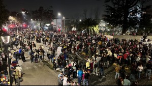 Manifestaciones de ciudadanos venezolanos generan cortes de tránsito y cierre de estación de Metro en Providencia