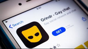 Sacerdote fue descubierto usando Grindr y demandó a la aplicación por no respetar la privacidad de sus datos