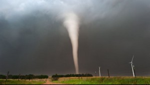 Meteorólogo de la DMC anuncia posibilidad de tornados y trombas marinas en Chile para los próximos días