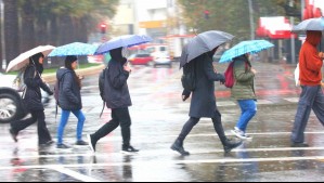 Lluvia en Santiago: Prestigioso centro meteorológico noruego pronostica hasta cuándo durarán las precipitaciones